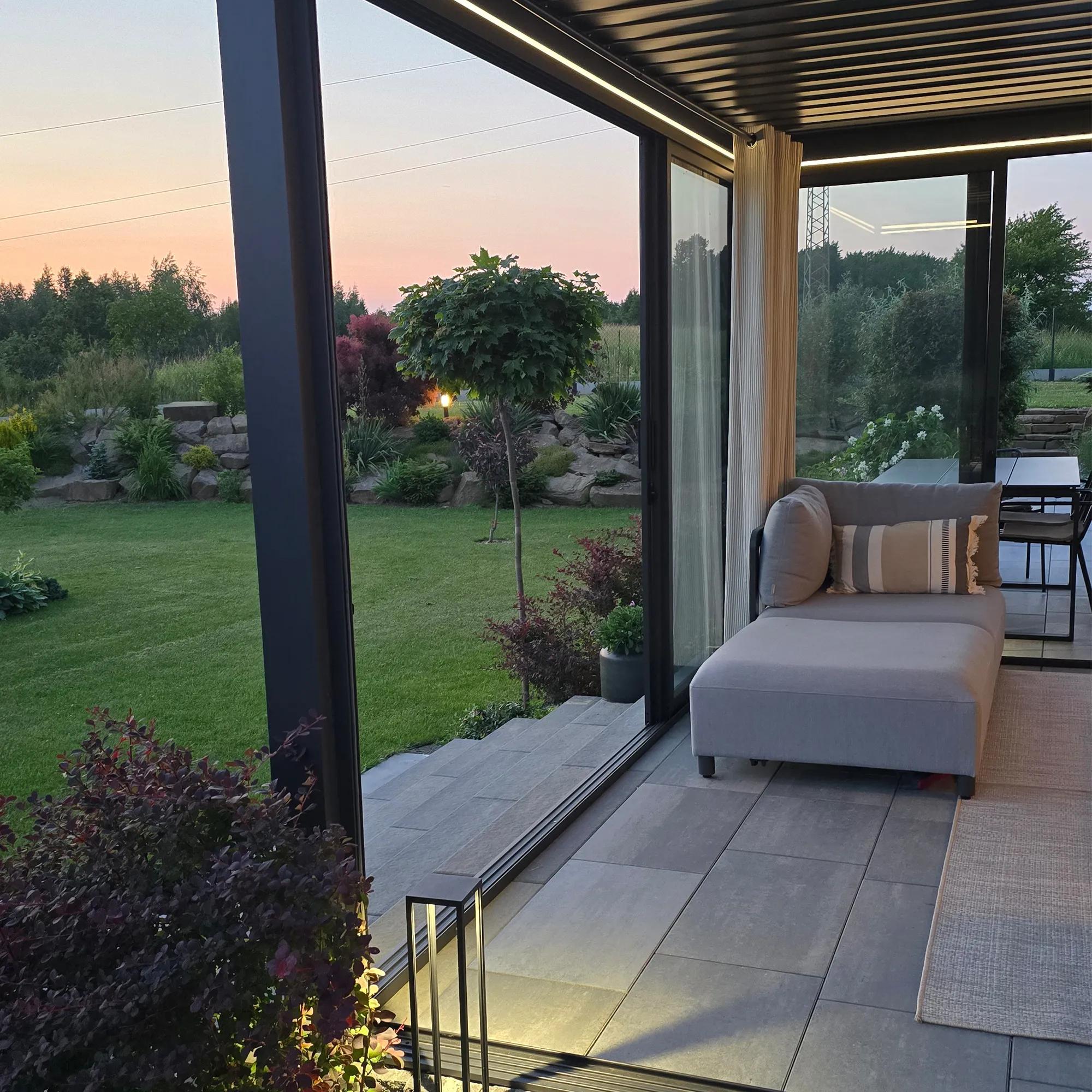 Drzwi przesuwne szklane 3M do pergoli Luxe antracytowe - zdjęcie 15
